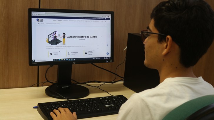 4 de maio: fim do prazo para alistamento, transferência e regularização do título eleitoral Operações podem ser realizadas de forma on-line