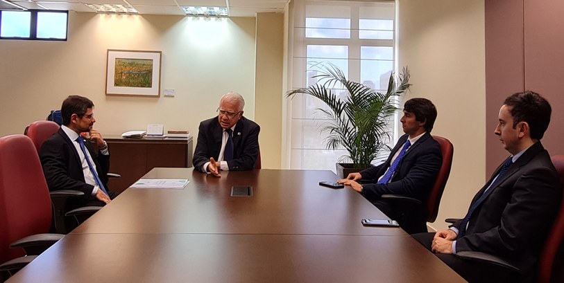 Desembargador Gilson Barbosa recebe visita de cortesia do Procurador-Chefe da União no RN
O encontro aconteceu nesta quarta-feira (20) na sede do TRE-RN