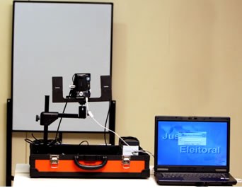 Equipamento de Biometria Equipamento de Biometria.