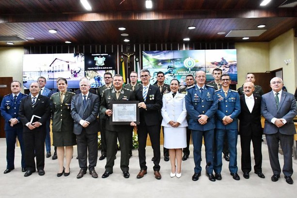 Presidente do TRE-RN participa de Sessão Solene em homenagem ao Exército Brasileiro Sessão foi realizada pela Assembleia Legislativa em homenagem aos 374 anos do Exército Brasileiro