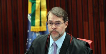 Presidente do TSE, ministro Dias Toffoli, durante sessão  do TSE em 03.09.2014
