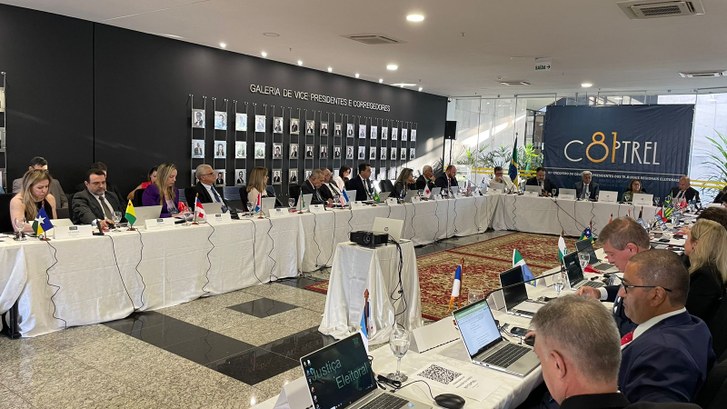 TRE-DF recebe diretores-gerais em tarde de reuniões do primeiro dia do Coptrel Os dirigentes administrativos assistiram à palestra “A Nova Lei de Licitações”, proferida pelo M...