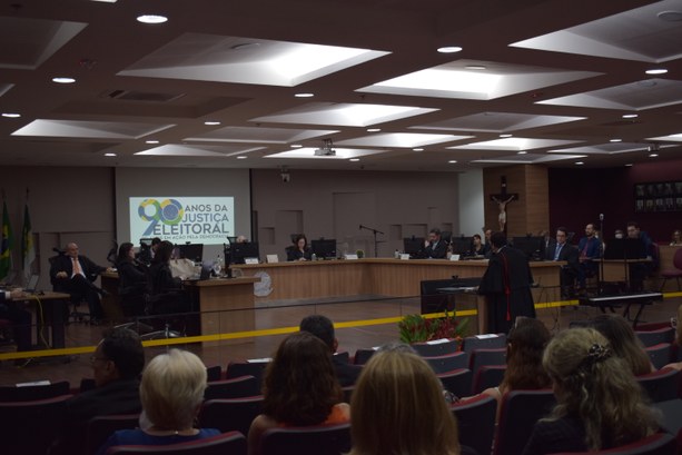 TRE-RN rejeita representação contra Rádio 96FM e Rogério Marinho Partes estavam sendo acusadas de propaganda eleitoral antecipada em virtude de um jingle exibido...