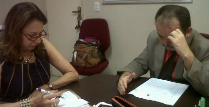 TRE/RN Reunião Diretor da Escola Judiciária Eleitoral Jailsom Leandro e Secretária Betânia Ramalho TRE/RN Reunião Diretor da Escola Judiciária Eleitoral Jailsom Leandro e Secretária Betânia Ramalho