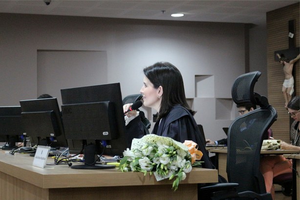 Adriana Magalhães Faustino é nomeada juíza titular da corte do TRE-RN