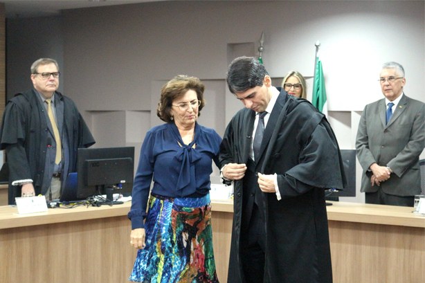 Carlos Wagner Dias é empossado juiz titular do TRE-RN