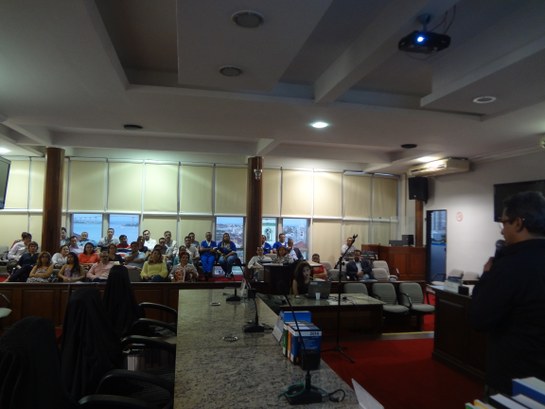 Dia do livro tem “arrastão” e lançamento de livros