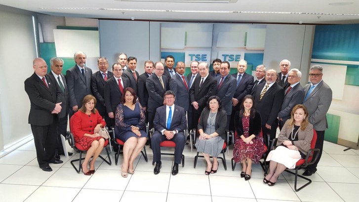 Presidente do TRE-RN participa da posse dos novos dirigentes do TSE Presidente do TRE-RN participa da posse dos novos dirigentes do TSE