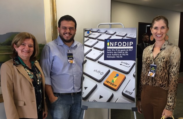 Servidores participam do I Encontro Nacional do INFODIP no Paraná Servidores participam do I Encontro Nacional do INFODIP no Paraná