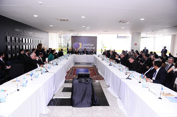 TRE-RN participa da reunião dos presidentes dos TREs em Brasília 