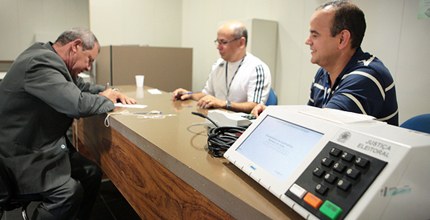 Justificativa eleitoral do 2º turno das eleições em 28.10.2012 Posto de justificativa eleitoral na sede do TSE